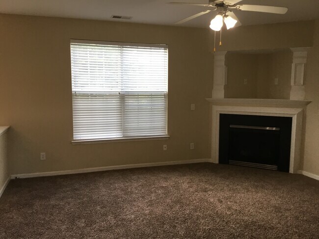 Building Photo - 802 Celtic Crossing Dr