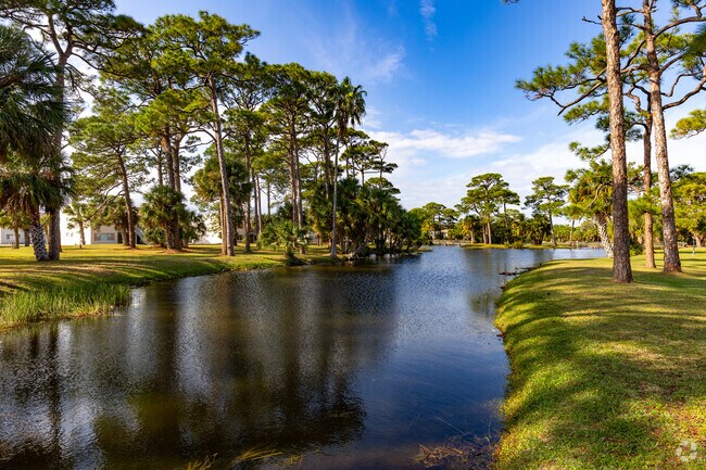 Hermosas vistas al lago - Vetra Indian Harbour Beach