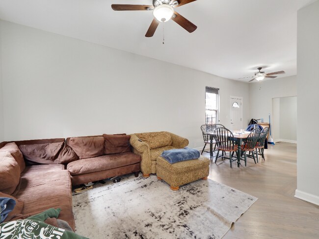Foto del edificio - 2652 N Halsted St
