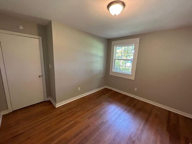 Foto del edificio - 5152 Scenic View Dr