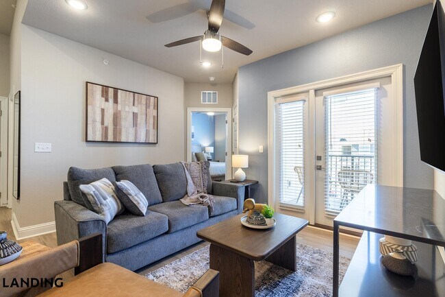 Building Photo - 301 E Redstone Ave