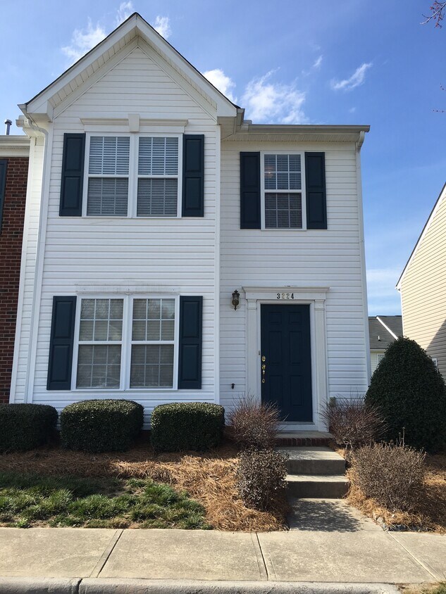 Foto principal - 3224 Barons Court Rd