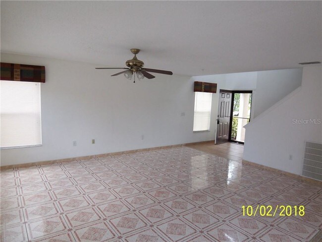 Building Photo - 2408 Knightsbridge Blvd