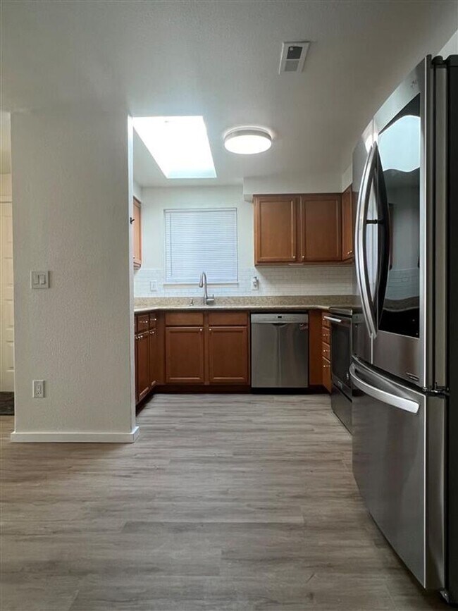 Building Photo - Charming 3 bedroom Auburn Home