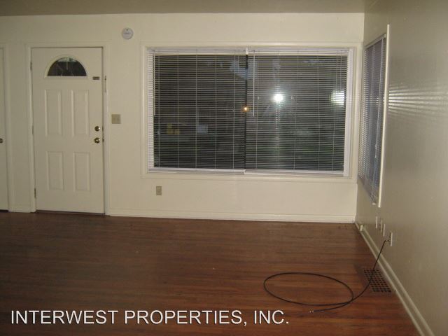 Foto del edificio - 7920 SE Woodstock Blvd