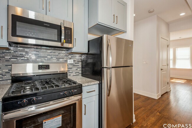 Foto del edificio - 3051 N Spaulding Ave