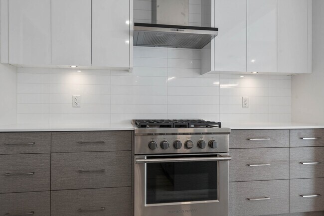 Photo du bâtiment - 45500-45500 Market Way