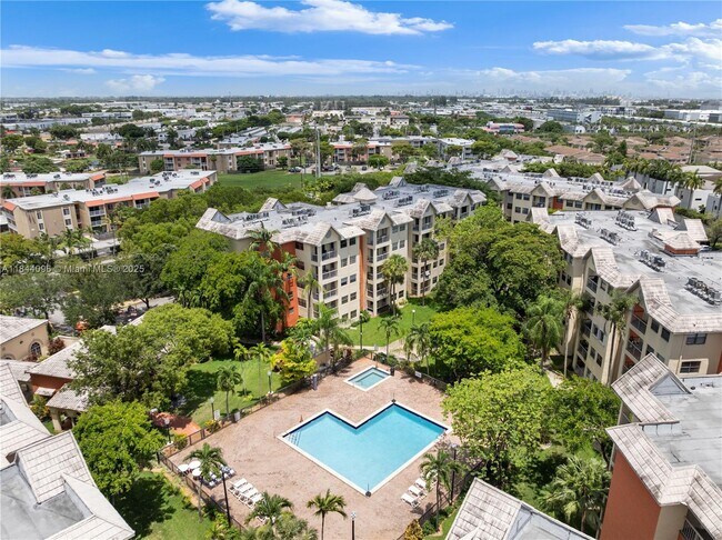 Foto del edificio - 8120 Geneva Ct