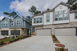 Building Photo - 665 Royal Arch Dr