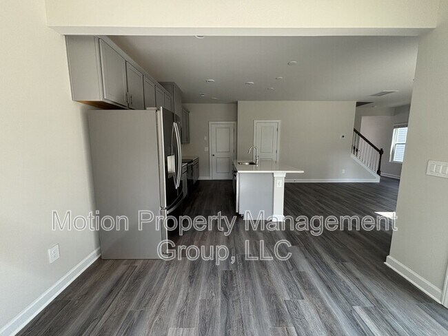 Building Photo - 1402 31st St NE