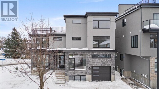 Building Photo - 20 Inverkip Ave