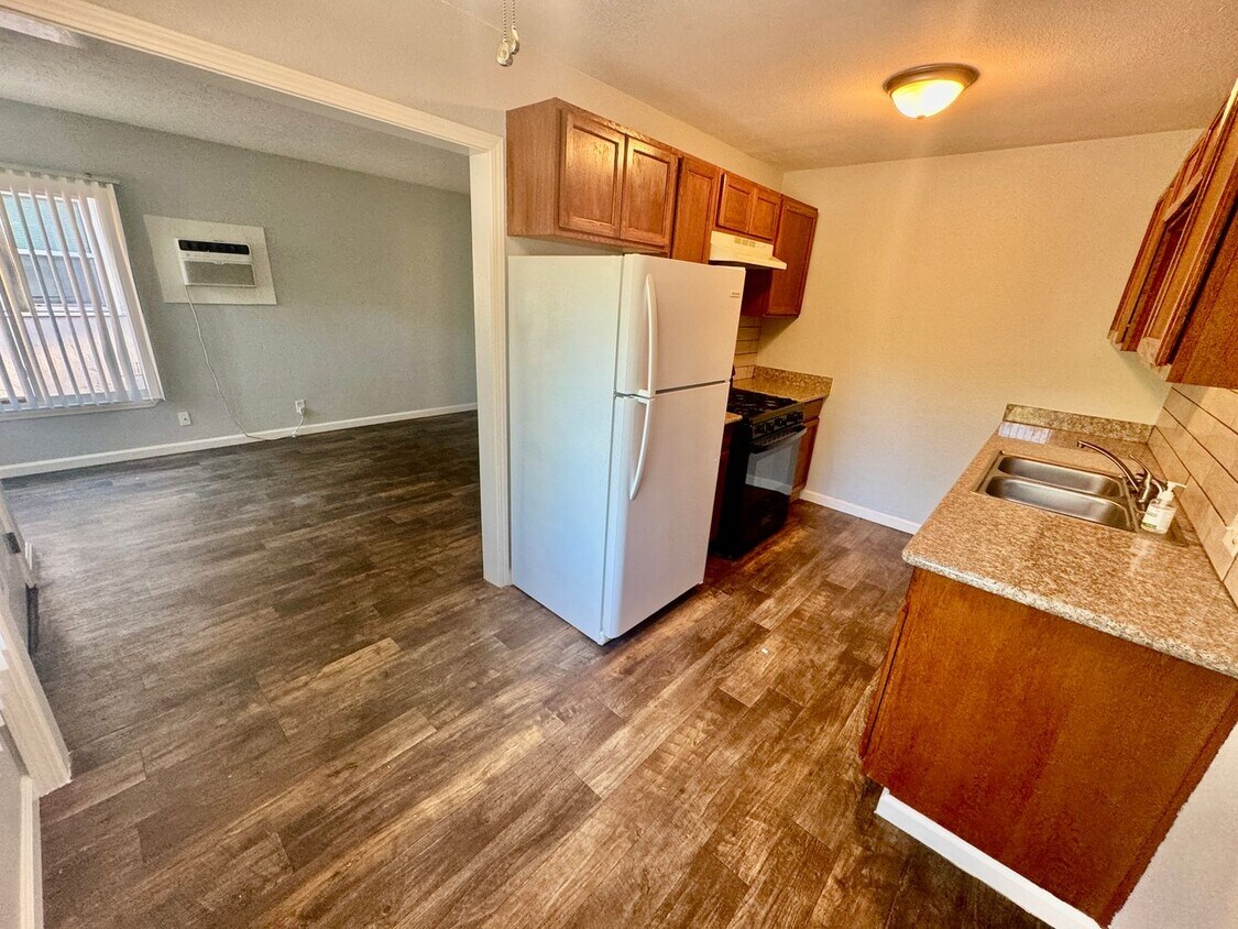 Primary Photo - Newly Renovated 1bd/1bth Apartment Available!