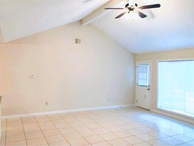 Foto del edificio - 11427 Newbrook Dr