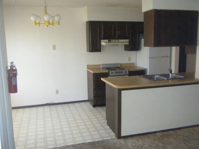 Building Photo - 2303 N Grand Ave