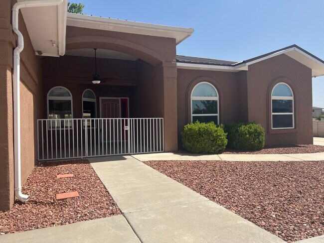 Building Photo - 4029 Foxwood Trail SE
