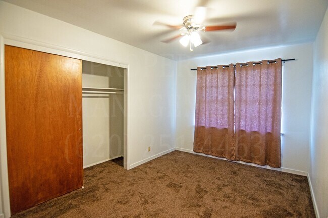 Building Photo - 2 Bedroom 1 Bath