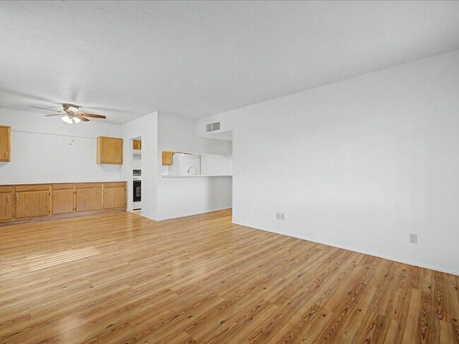 Foto del edificio - 2 Bedroom 2 Bathroom with Community Pool and Spa!