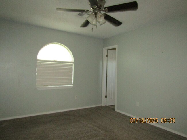 Foto del edificio - Very Nice Home located in the Sherwood Are...