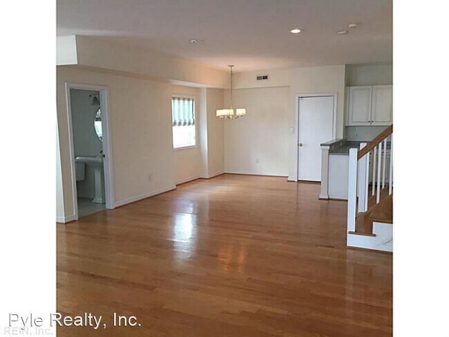 Building Photo - 4 br, 3.5 bath House - 212 85th Street #D