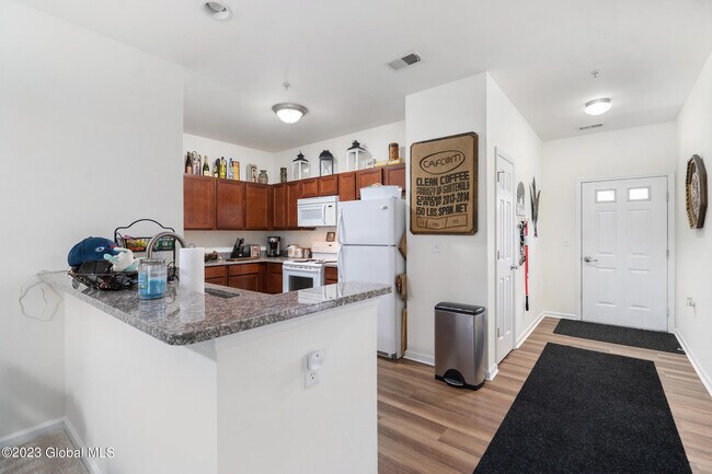 Building Photo - 20 Kempton Pl