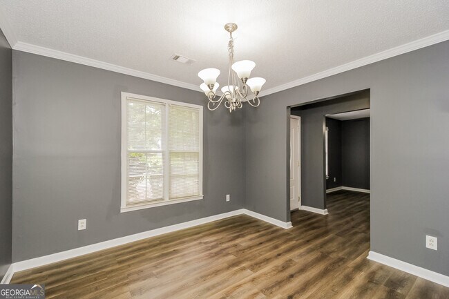 Building Photo - 10993 Clearwater Dr