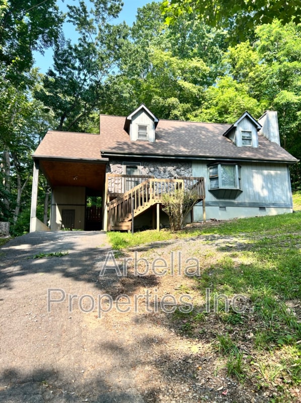 Primary Photo - 1045 Surmont Ct