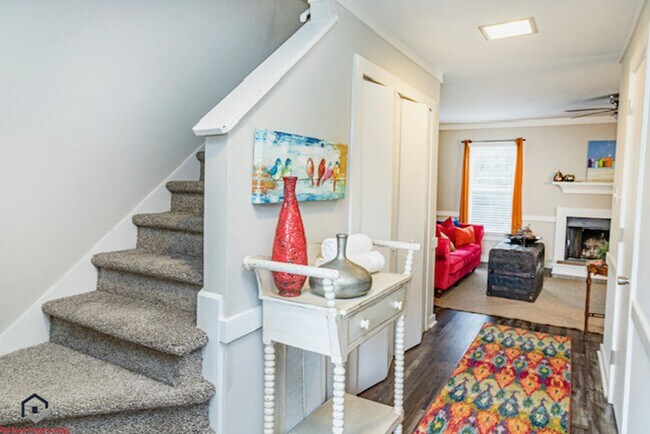 Foto del edificio - Townhouse with 2 bedrooms and 1.5 bathrooms in Willow Oaks