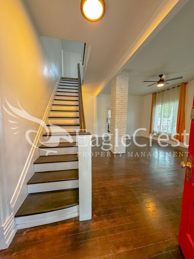 Foto del edificio - Downtown Walla Walla 4 Bedroom Farmhouse with Modern Comforts $200.00 OFF 2nd MONTHS RENT!!!