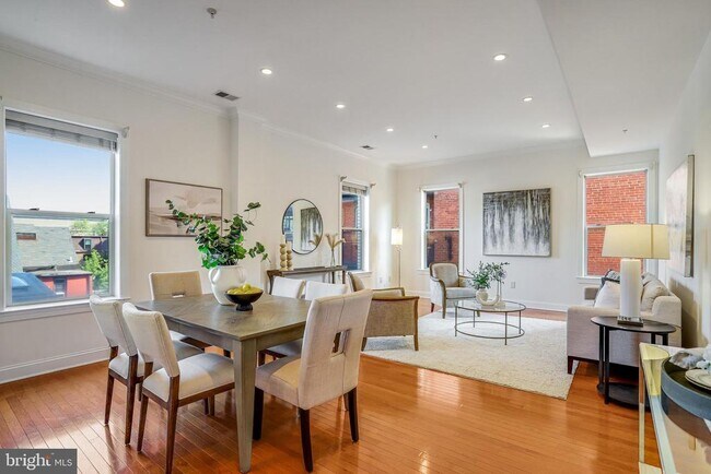 Foto del edificio - 1229 12th St NW
