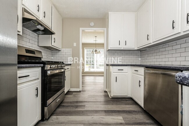 Building Photo - 10473 Starling Trail