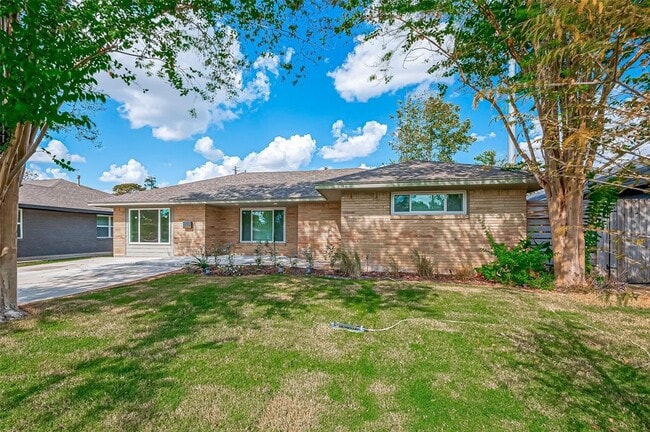 Building Photo - 2214 Nina Lee Ln