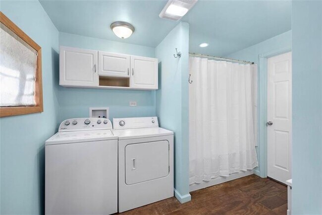 Foto del edificio - 3-Bedroom Home in Carrick on Private Street