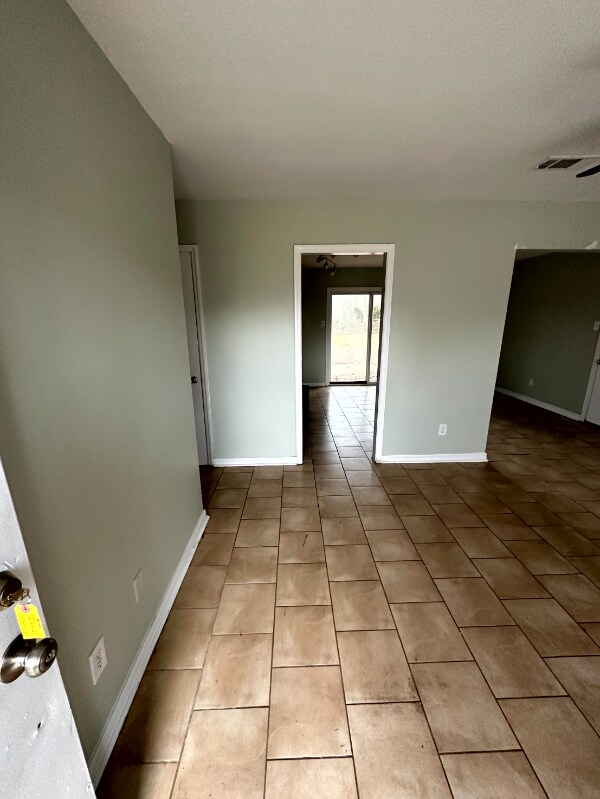 Building Photo - 7640 Portland Dr
