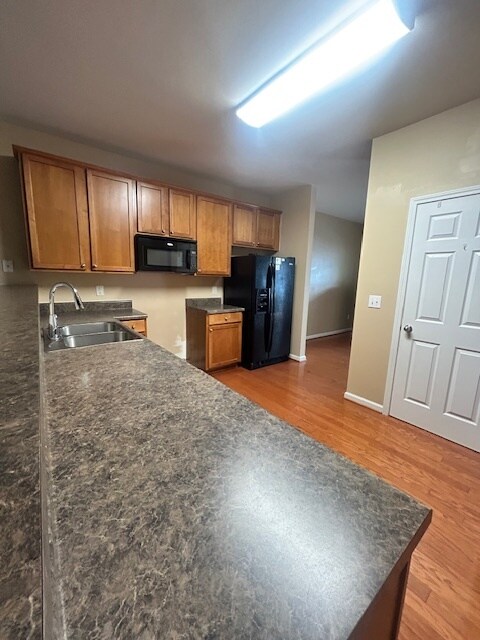 Foto del edificio - 408 Bayou Ct