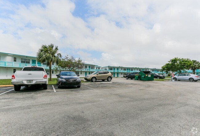 Building Photo - Lake Terraces Apartments