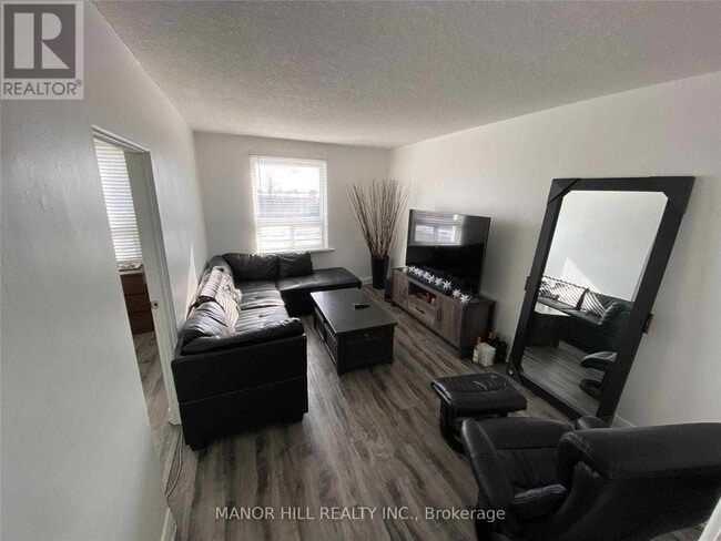 Photo du bâtiment - 929 Lakeshore Rd E