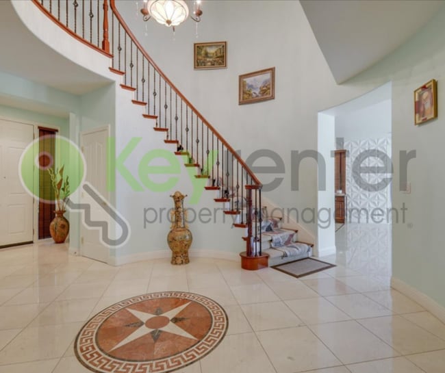 Building Photo - 208 Otter Glen Ct