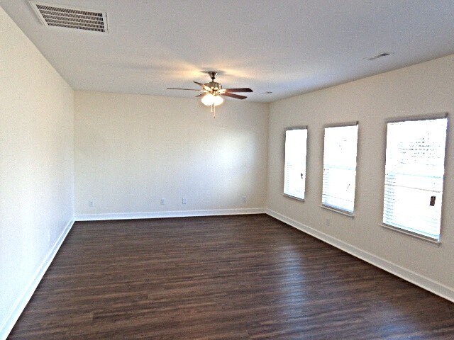 Building Photo - 535 Drema Ct