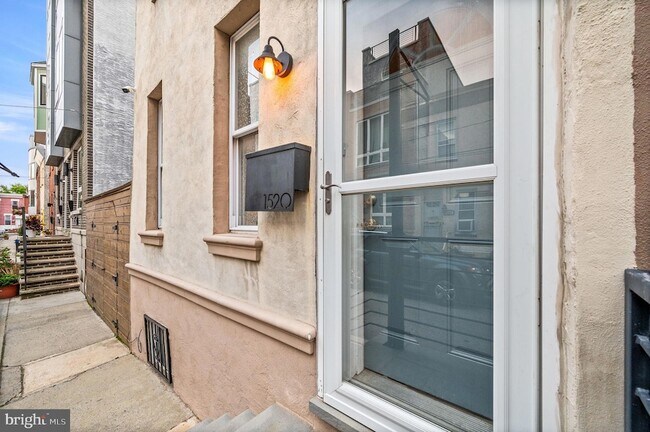 Foto del edificio - 1520-1522 Dorrance St