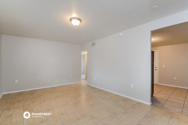 Building Photo - 4220 S 13th Ave