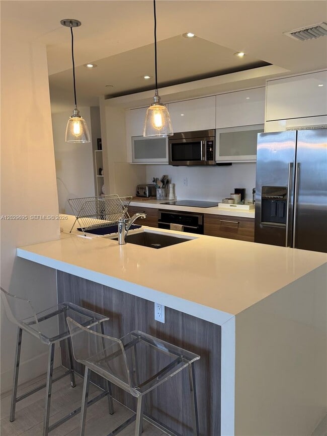 Foto del edificio - 151 Crandon Blvd