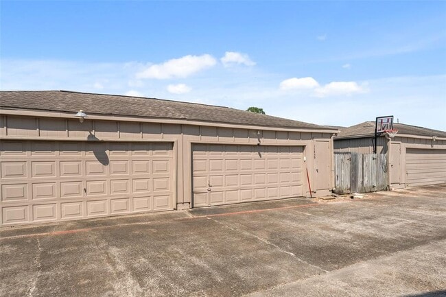 Building Photo - 11459 Sabo Rd