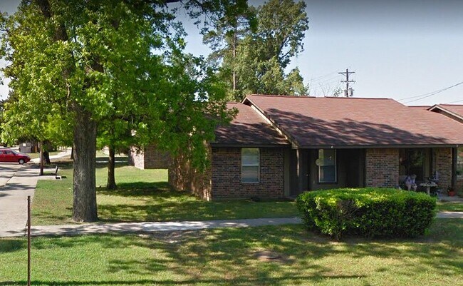 Building Photo - 147 Alamo St