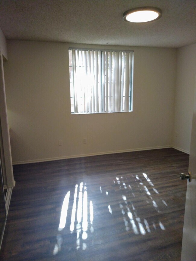 one of two bdrms that share a bath - 640 Veteran Ave