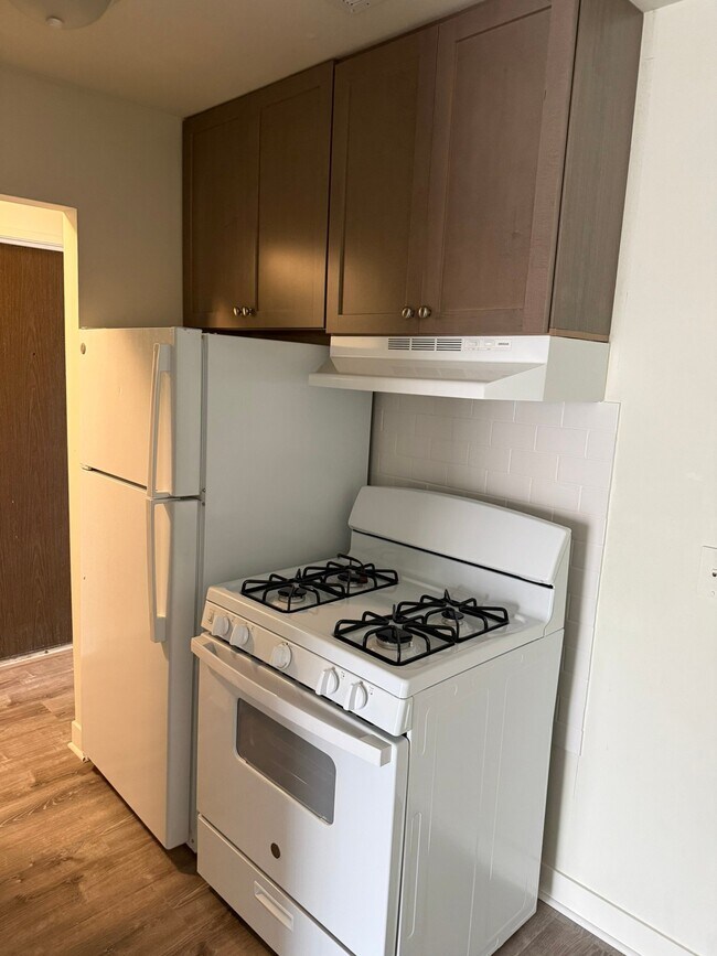 Foto del edificio - 327 Hawthorne Cir