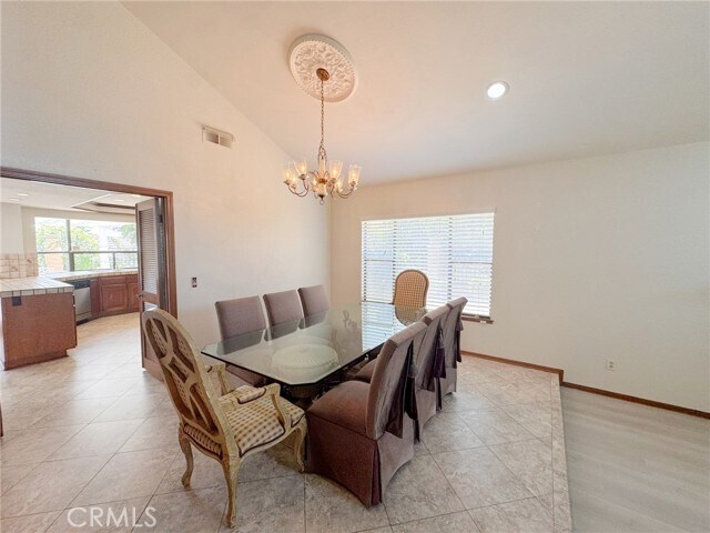 Building Photo - 2230 E Vista Mesa Way
