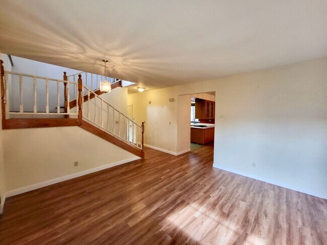 Foto del edificio - 3-STORY  FORESTHILL HOUSE