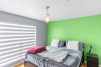 Building Photo - 1008 Robin St