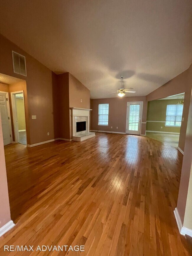 Building Photo - 3 br, 2 bath House - 8584 Guthrie Dr
