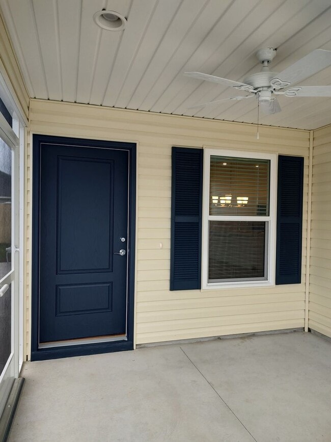Building Photo - Ready to Rent Patio Villas in Deluna Village 55 + Community